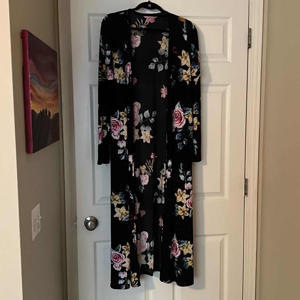 NanaMacs Floral Cardigan/Shawl